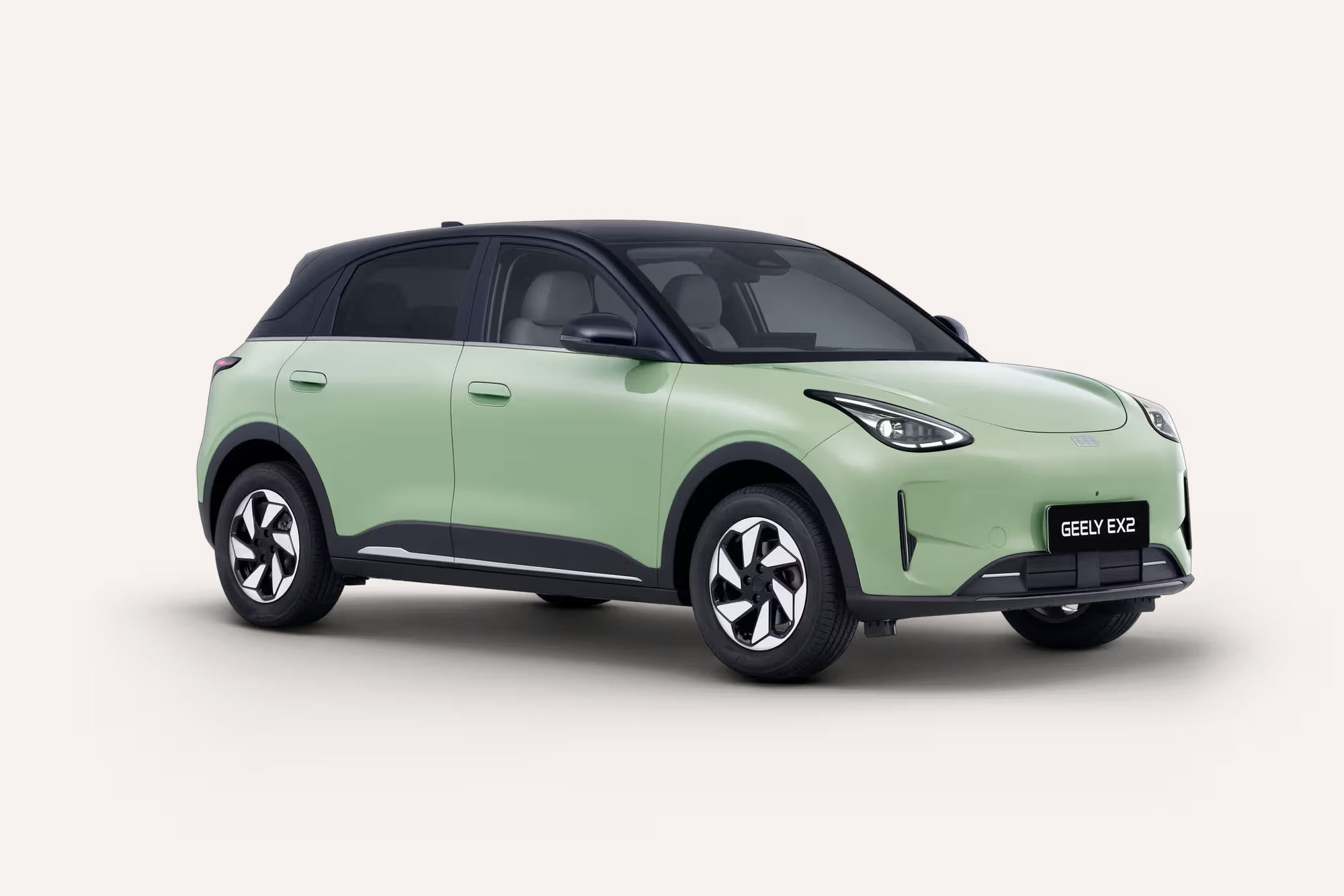 Front 3/4 render of a Geely with a Aurora Green paint finish