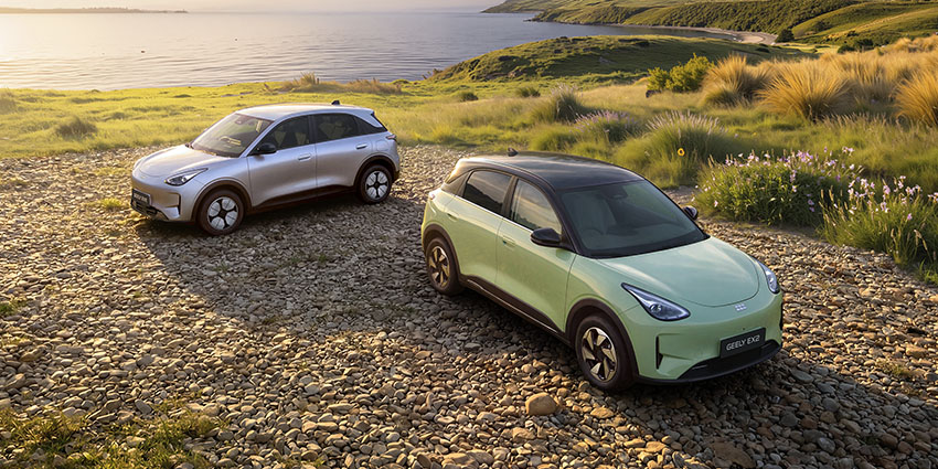 A green and silver Geely Ex2